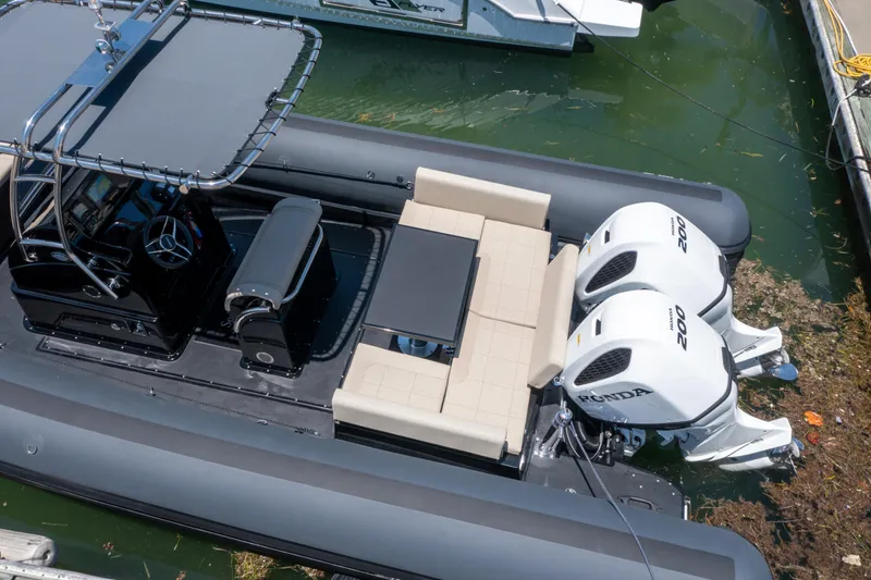  Yacht Photos Pics 2023 Sea Water PHANTOM 280 boat with dual Honda engines, docked in a marina.