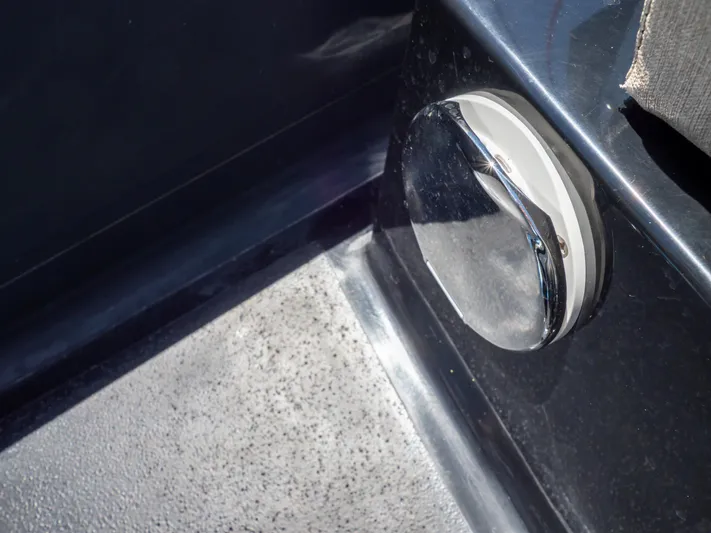  Yacht Photos Pics Close-up of Sea Water PHANTOM 280 boat detail, 2023 model, featuring sleek chrome finish.