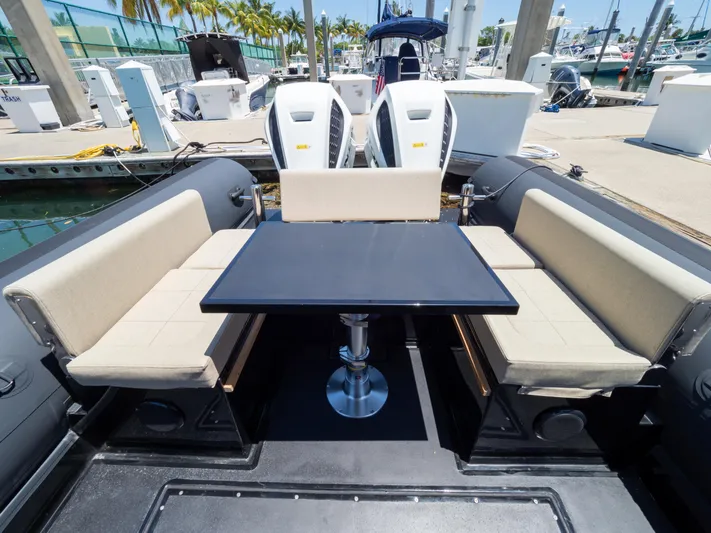  Yacht Photos Pics Luxury seating area on 2023 Sea Water PHANTOM 280 boat with dual engines.