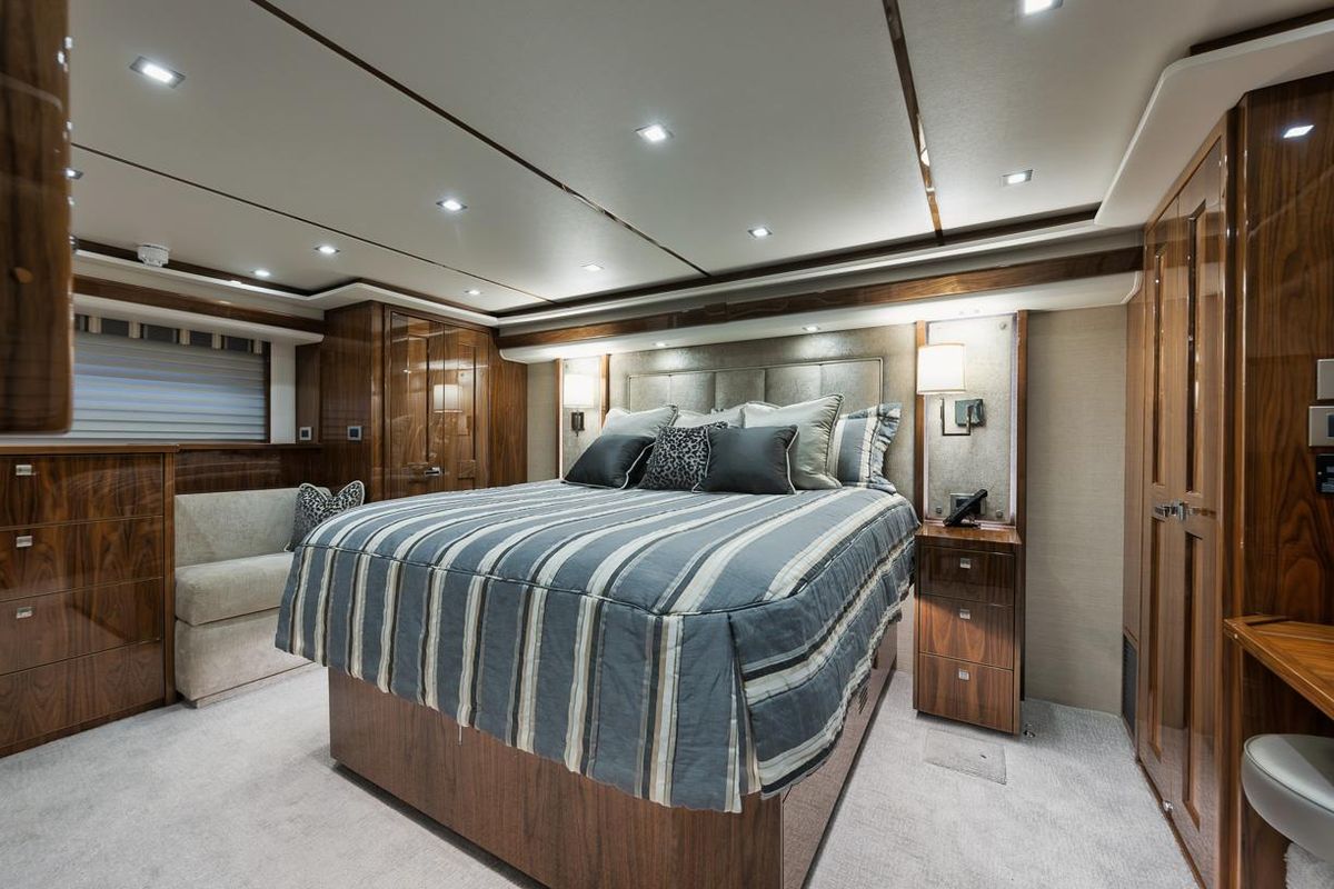 2019 Viking 80 