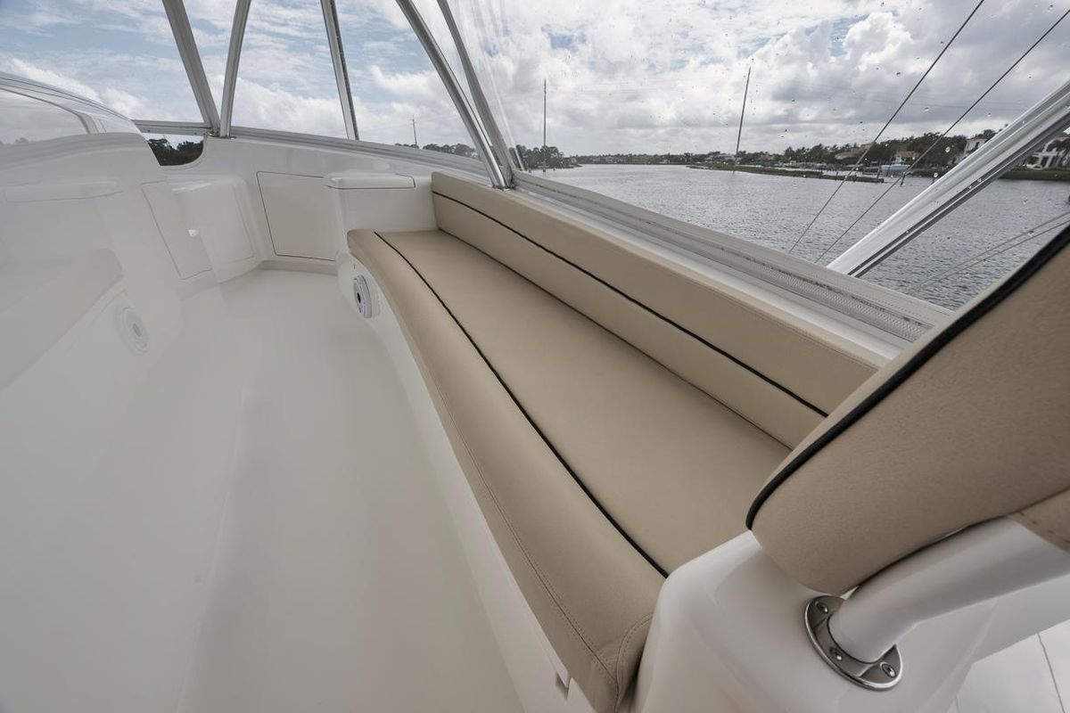 2019 Viking 80 