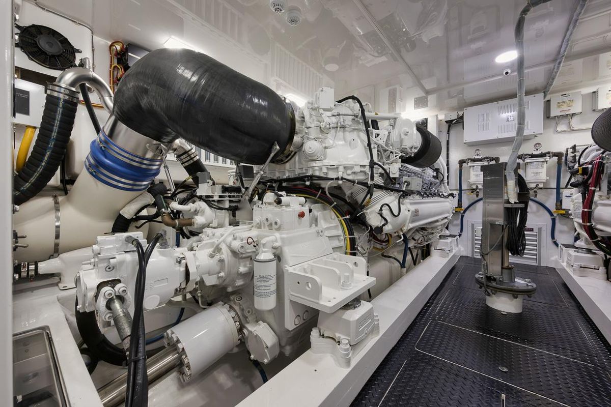 2019 Viking 80 