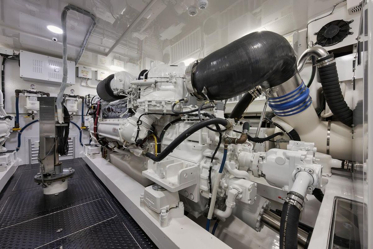 2019 Viking 80 