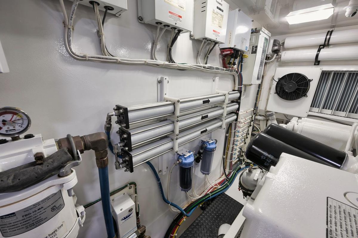 2019 Viking 80 