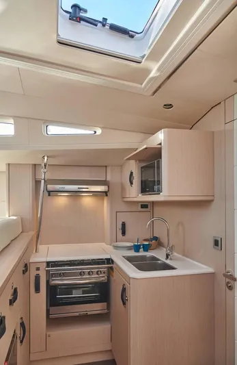 Chase'n Grace Yacht Photos Pics Jeanneau Yachts 60 - Manufacturer's Image