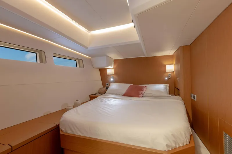 Chase'n Grace Yacht Photos Pics Jeanneau Yachts 60 - Manufacturer's Image