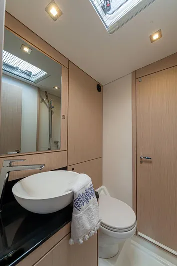 Chase'n Grace Yacht Photos Pics Jeanneau Yachts 60 - Manufacturer's Image