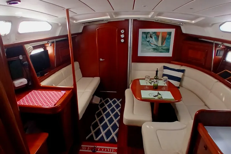 Daydreams II Yacht Photos Pics 