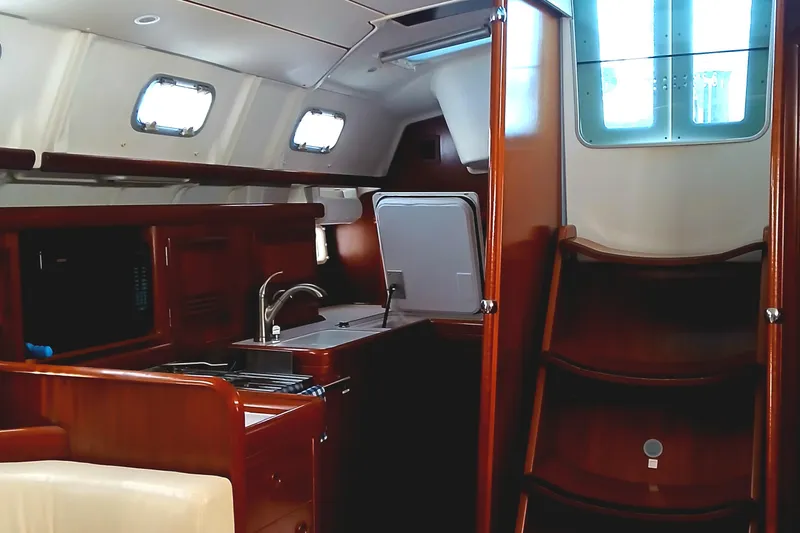 Daydreams II Yacht Photos Pics 