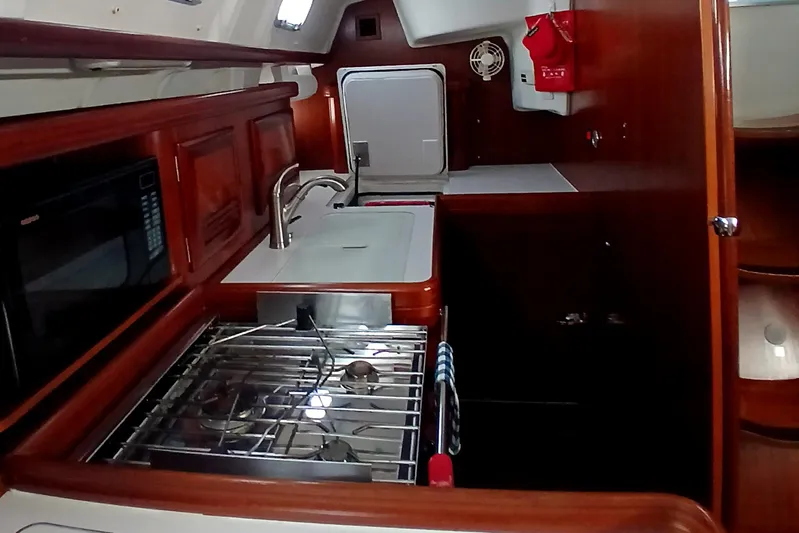 Daydreams II Yacht Photos Pics 