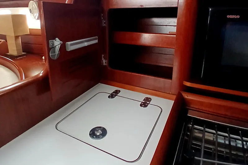 Daydreams II Yacht Photos Pics 