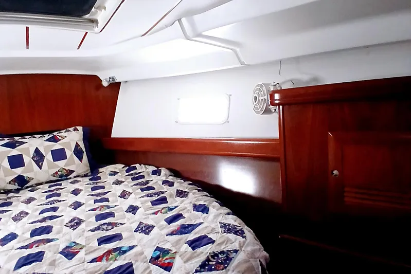 Daydreams II Yacht Photos Pics 