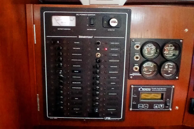 Daydreams II Yacht Photos Pics 