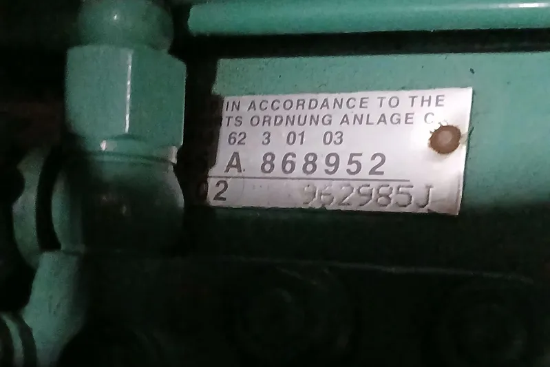 Daydreams II Yacht Photos Pics 