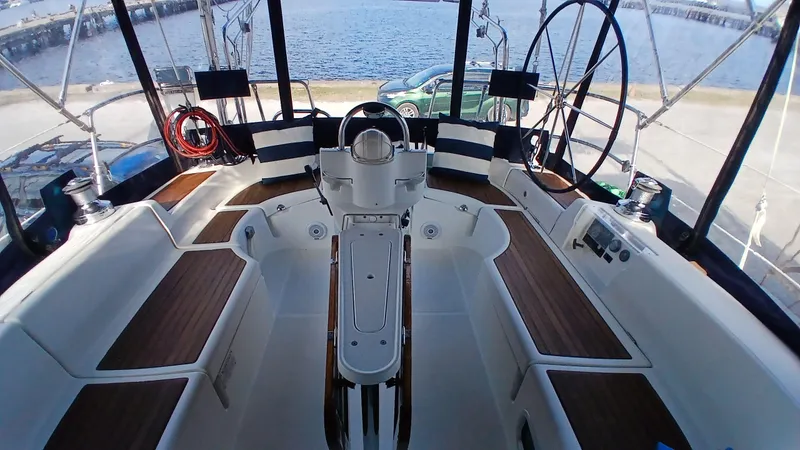 Daydreams II Yacht Photos Pics 