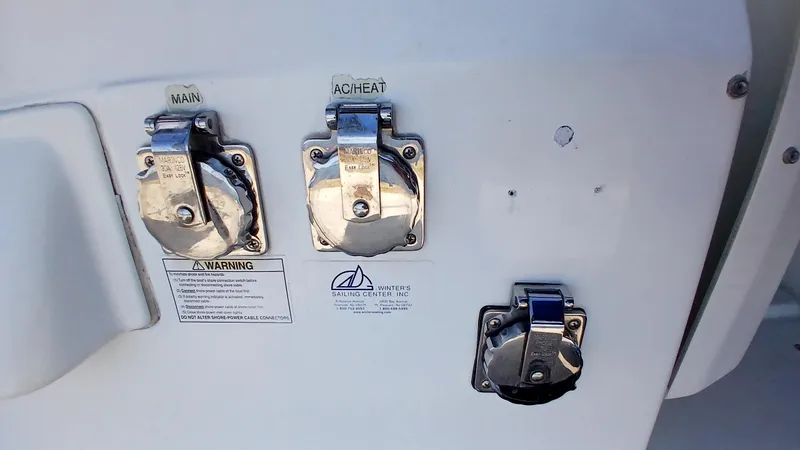 Daydreams II Yacht Photos Pics 