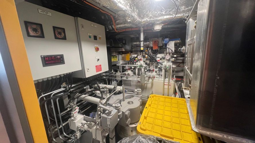 2009 Damen Yachting 123 