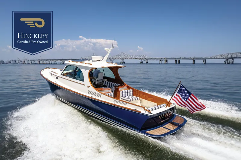 Vivere Yacht Photos Pics 