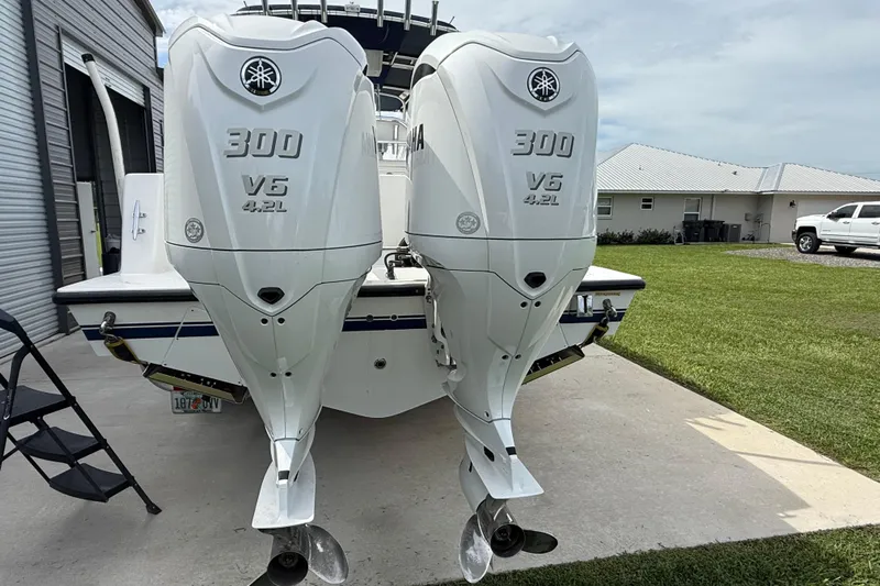  Yacht Photos Pics 2008 Contender 31 Cuddy with twin Yamaha 300 V6 outboard engines.