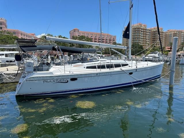 2013 Hunter 50ac