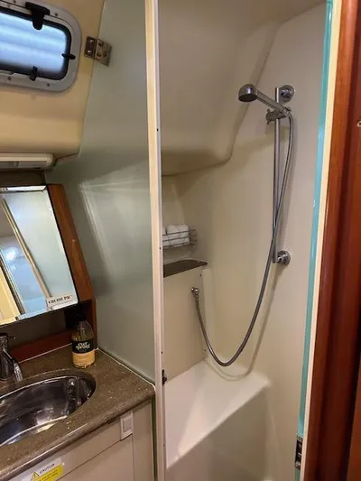 Pitch N Roll III Yacht Photos Pics 