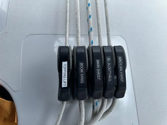 Pitch N Roll III Yacht Photos Pics 