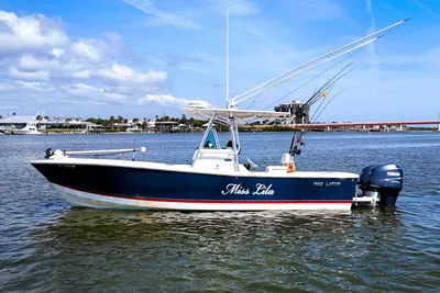 Regulator 26 Forward Seating