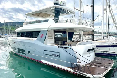 2017 Sirena 64