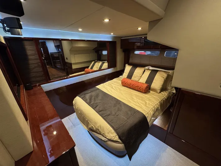 Costas Yacht Photos Pics Luxurious bedroom interior of 2015 Sea Ray 540 Sundancer yacht with elegant bedding.