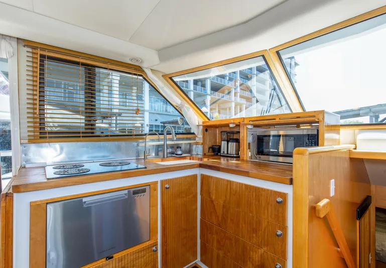 Sea Qual Yacht Photos Pics 