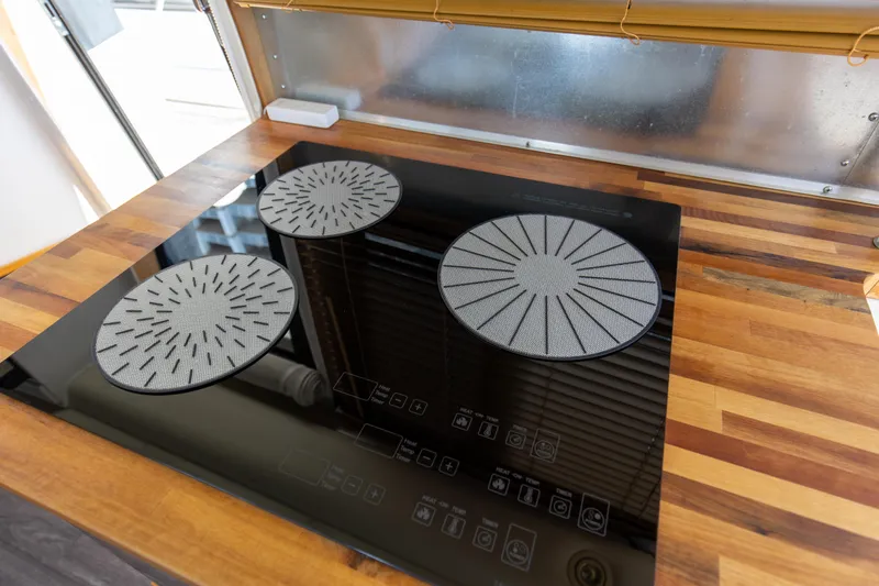 Sea Qual Yacht Photos Pics 