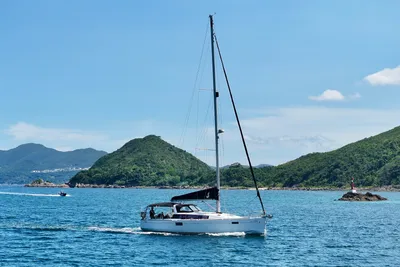Beneteau Sense 43