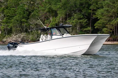 Front Runner 37 Catamaran