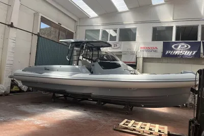 2025 Ranieri Cayman 33 Excutive