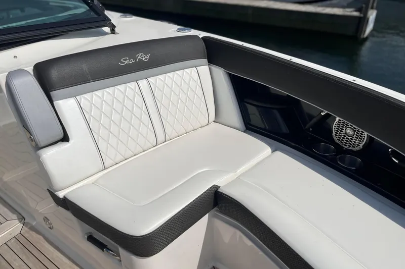  Yacht Photos Pics 2018 Sea Ray SLX 350 boat seating with elegant white and black upholstery.