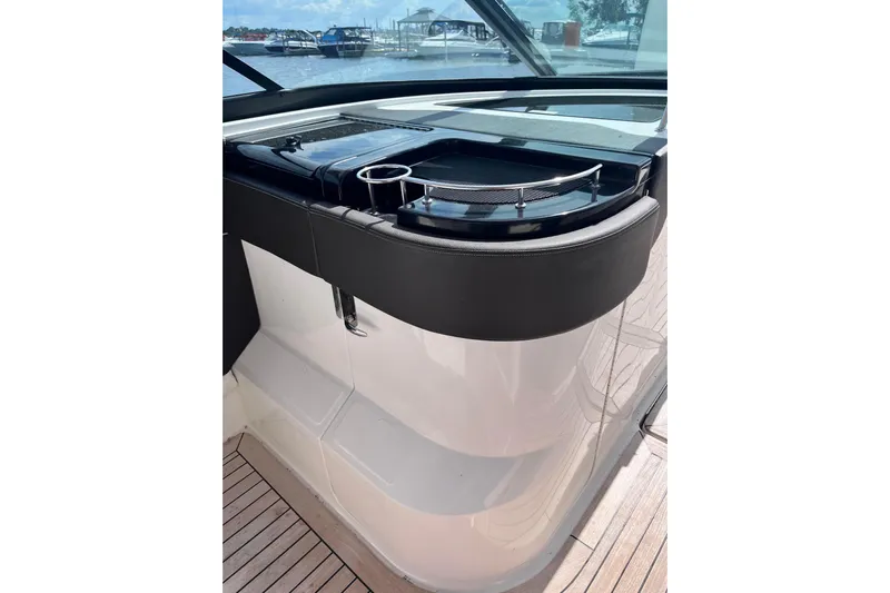  Yacht Photos Pics 2018 Sea Ray SLX 350 boat interior with sleek design and modern amenities.