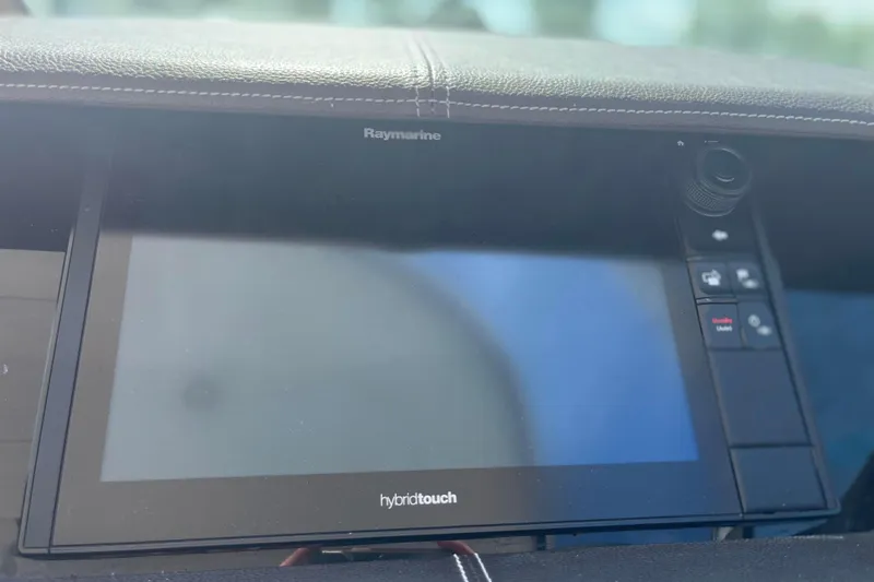  Yacht Photos Pics Raymarine HybridTouch display on 2018 Sea Ray SLX 350 boat dashboard.