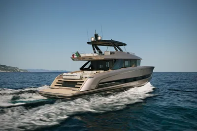 2025 Solaris Power 70 Long Range