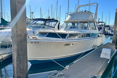 Chris-Craft 38 Commander