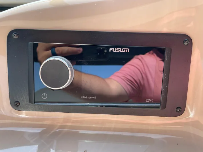  Yacht Photos Pics Fusion stereo system on 2000 Sea Ray 460 Sundancer boat dashboard.