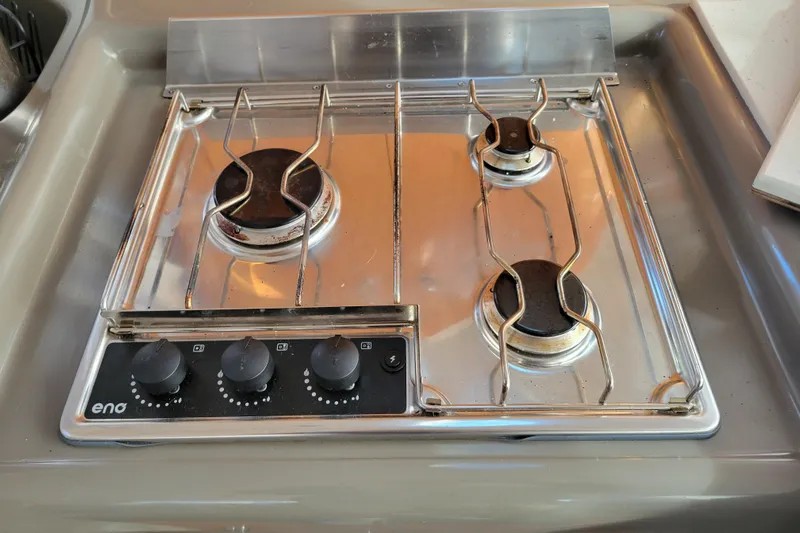  Yacht Photos Pics Stainless steel three-burner stove on 2006 Fountaine Pajot LAVEZZI yacht.