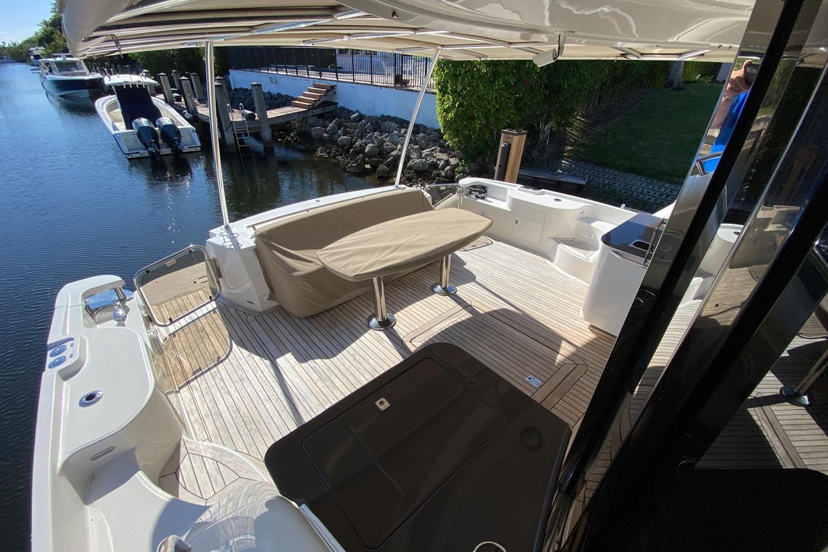 2012 Sea Ray 61 