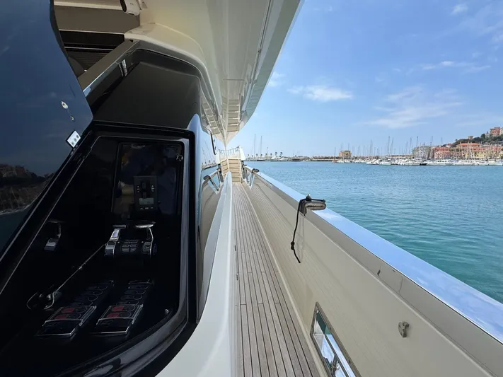 Java Yacht Photos Pics Ferretti Yachts 920 used yacht for sale