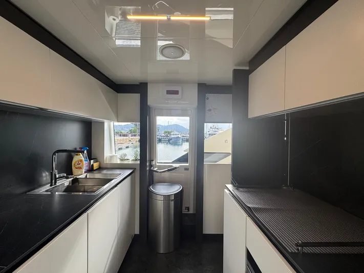 Java Yacht Photos Pics Ferretti Yachts 920 used yacht for sale