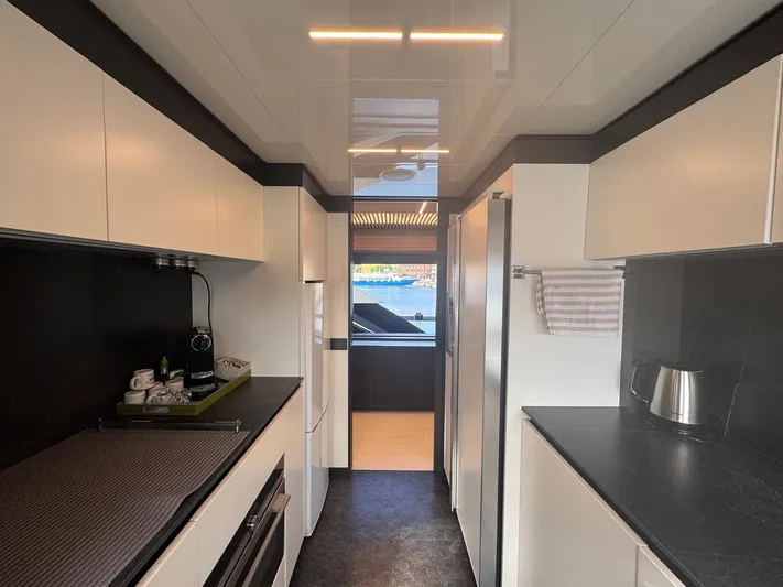 Java Yacht Photos Pics Ferretti Yachts 920 used yacht for sale