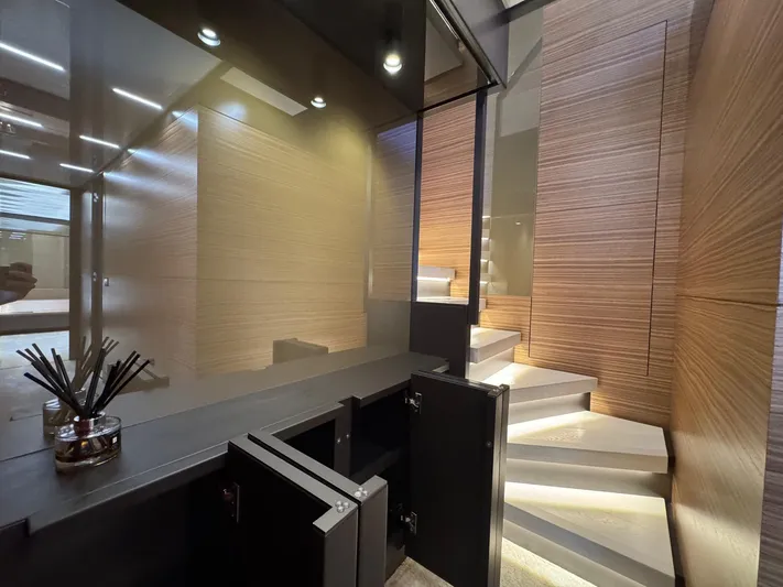 Java Yacht Photos Pics Ferretti Yachts 920 used yacht for sale