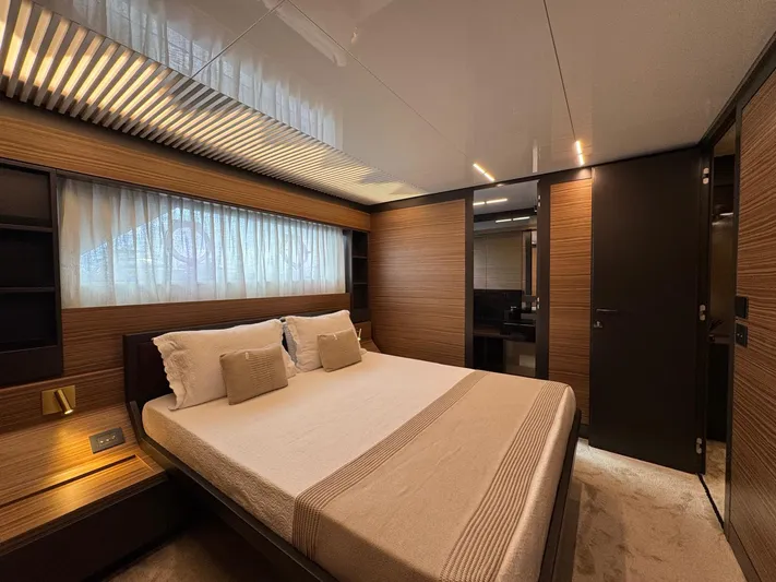 Java Yacht Photos Pics Ferretti Yachts 920 used yacht for sale