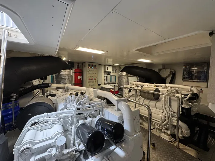 Java Yacht Photos Pics Ferretti Yachts 920 used yacht for sale