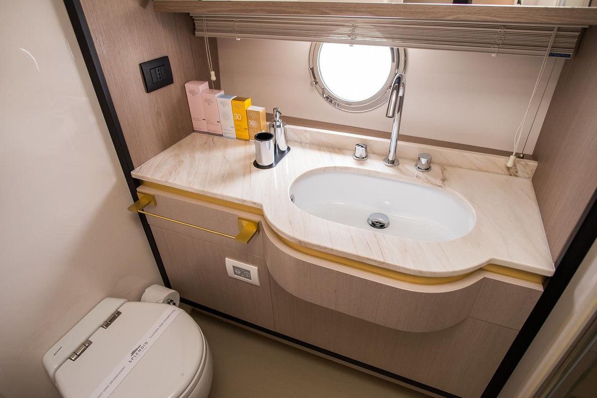 2019 Azimut 54 