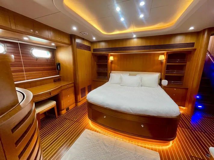 La Plata Yacht Photos Pics 